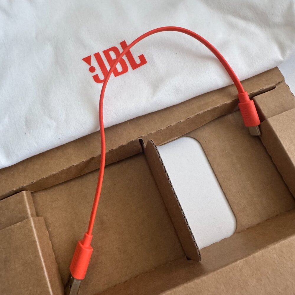 JBL Tune 520BT Wireless Headphones Black Bluetooth 57H Battery Open Box - Picture 6 of 10